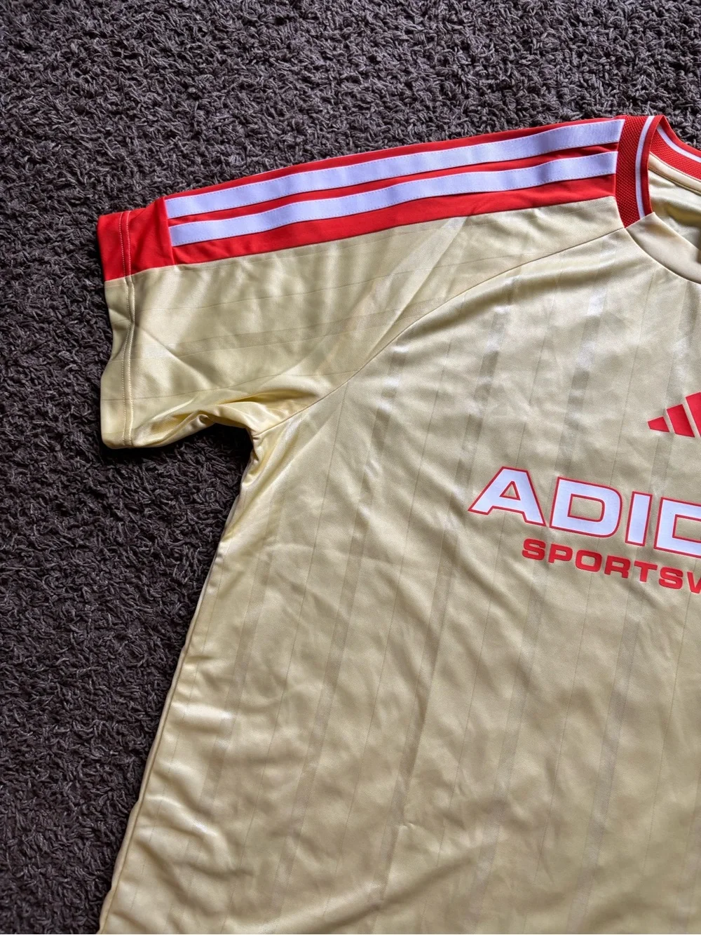 adidas sportswear athletic soccer jersey Tee size XL